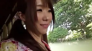 Japon ryokanında Hitomi Oki ön sevişmesi.